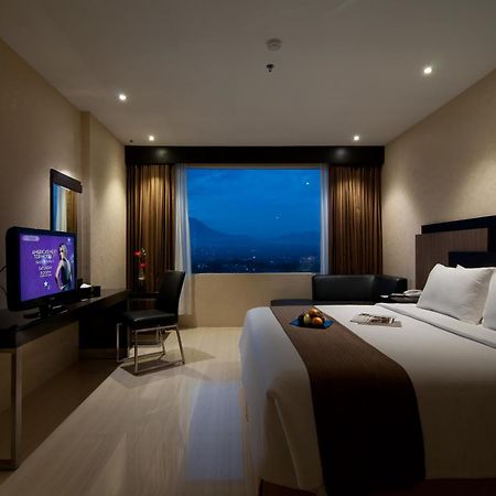 Aria Gajayana Hotell Malang Exteriör bild