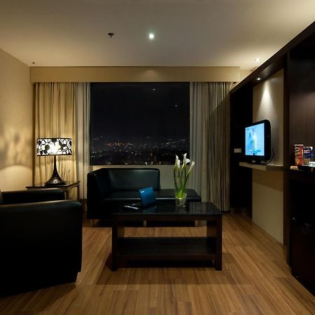 Aria Gajayana Hotell Malang Exteriör bild