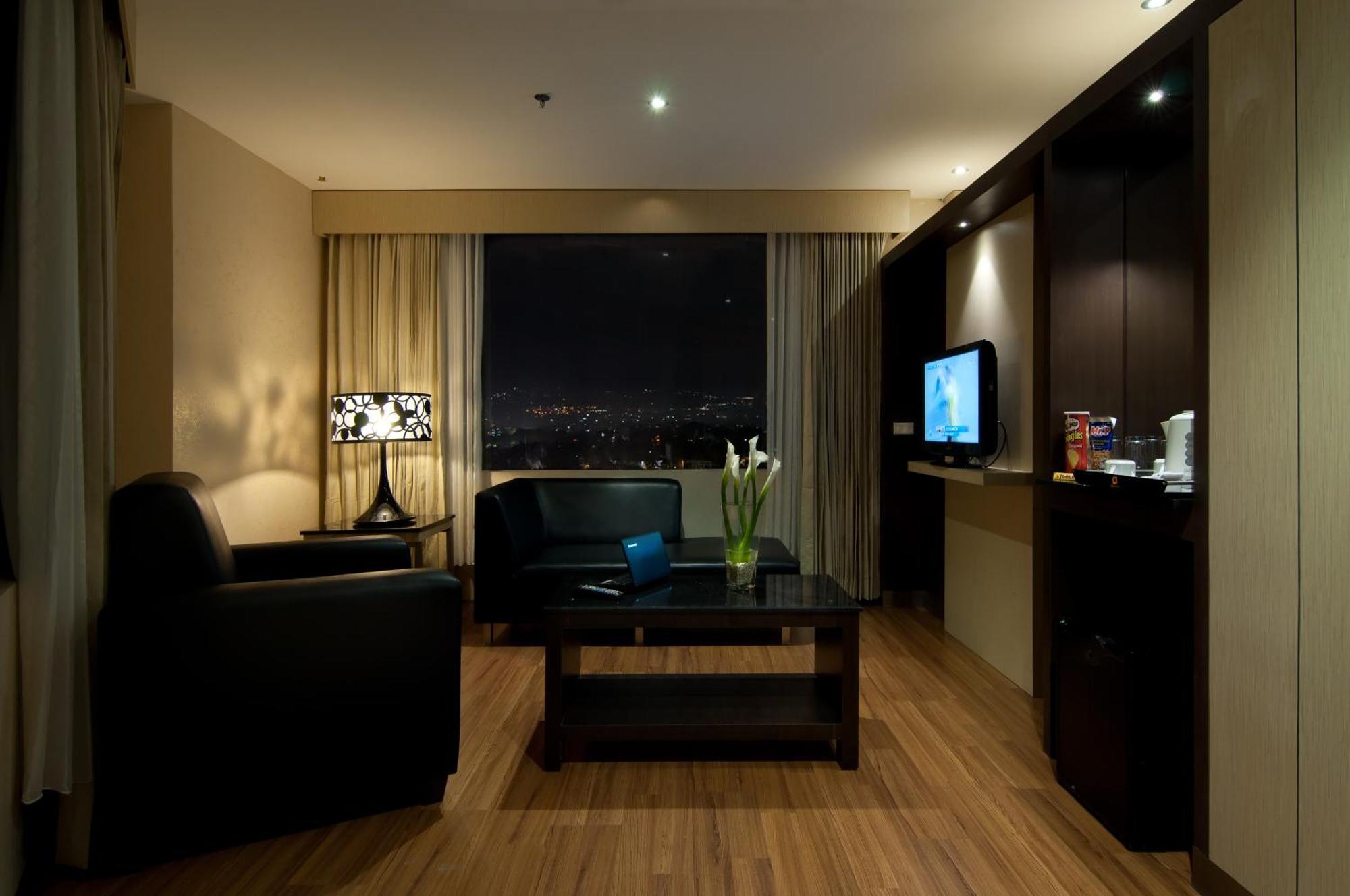 Aria Gajayana Hotell Malang Exteriör bild