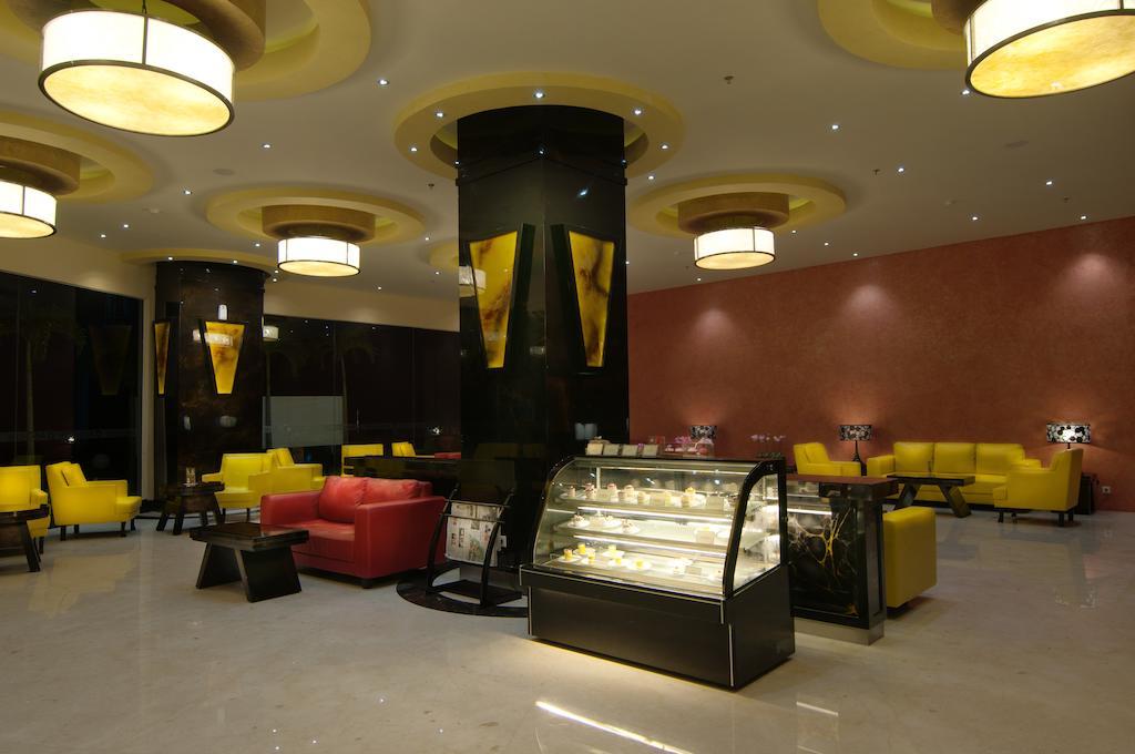 Aria Gajayana Hotell Malang Exteriör bild