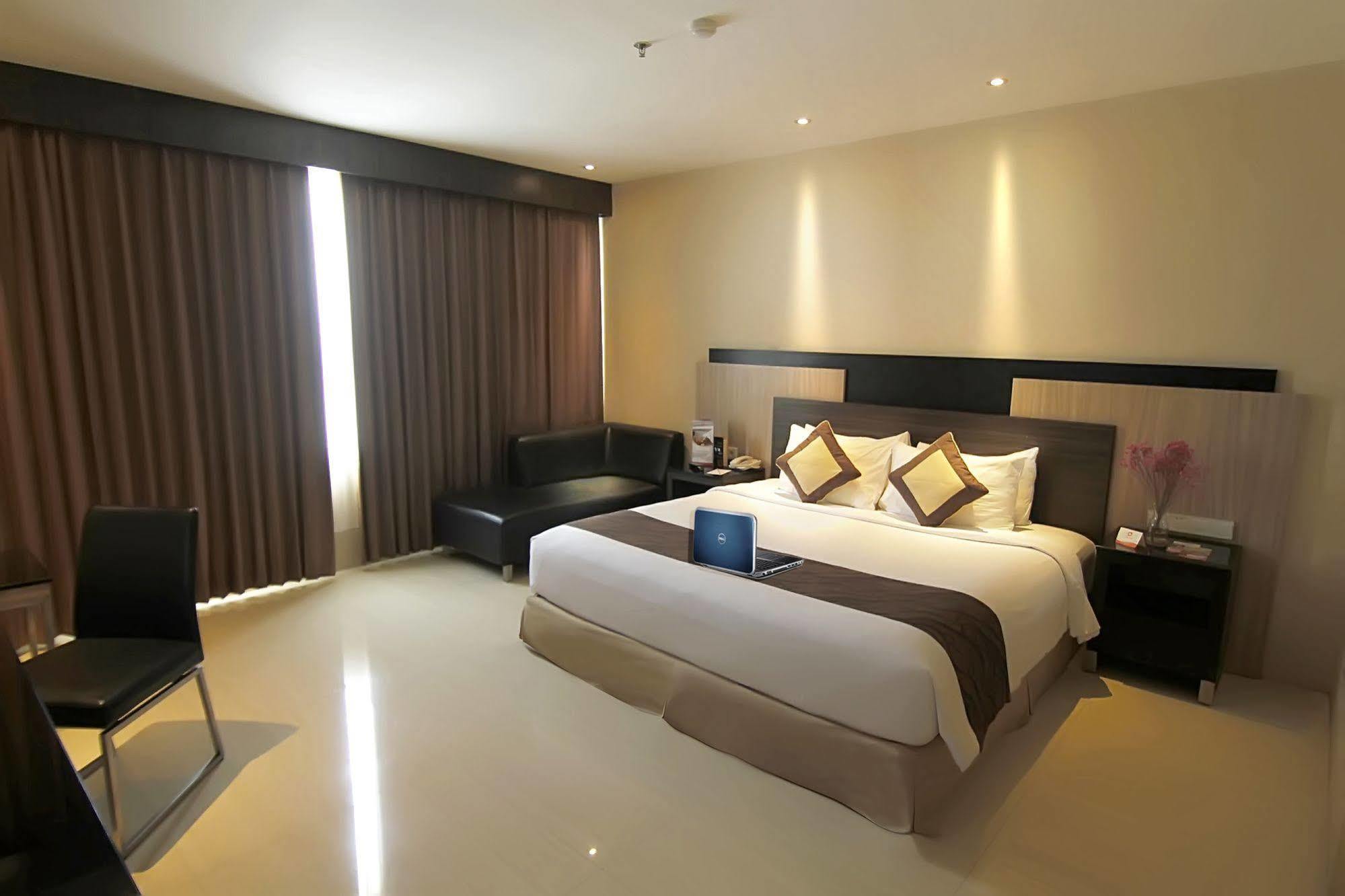 Aria Gajayana Hotell Malang Exteriör bild