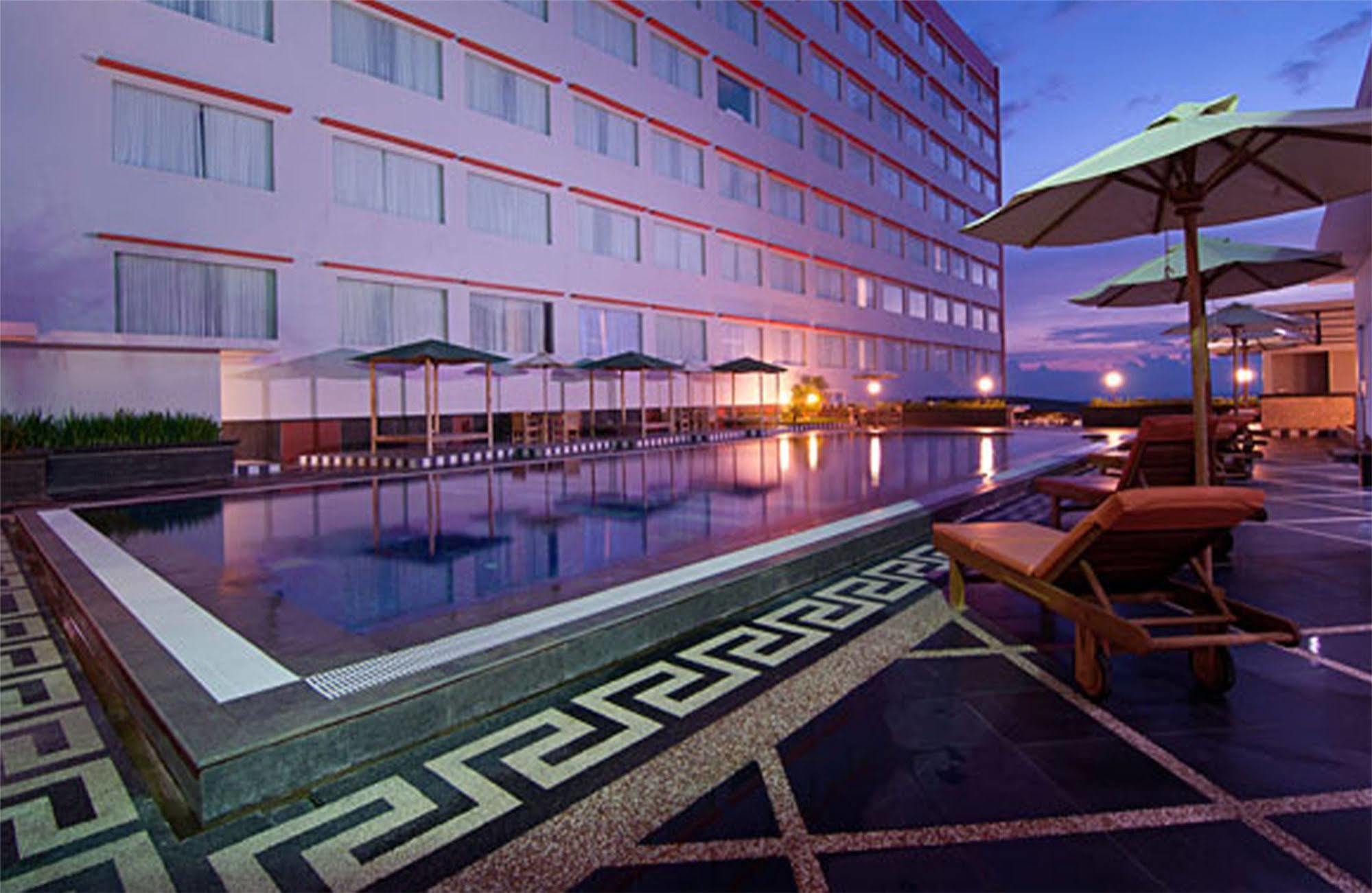 Aria Gajayana Hotell Malang Exteriör bild