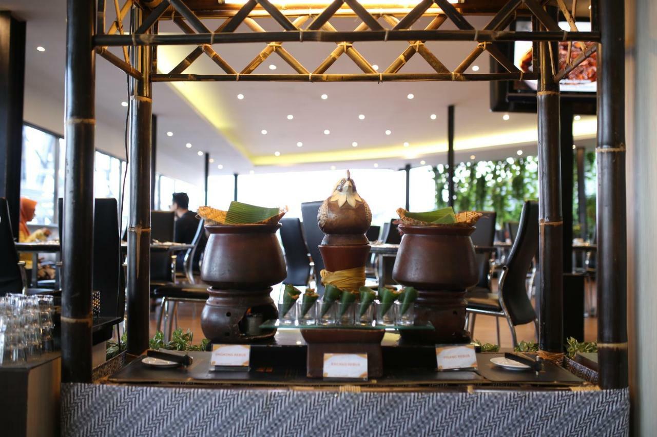 Aria Gajayana Hotell Malang Exteriör bild