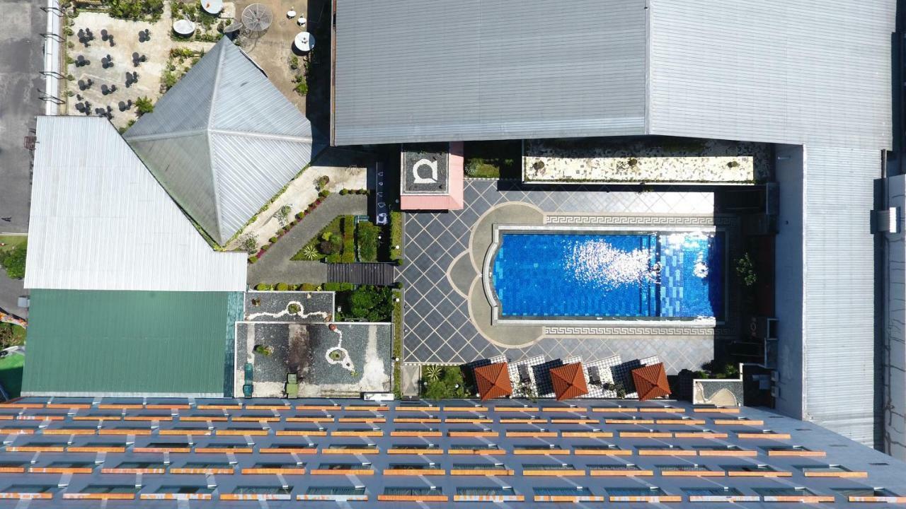 Aria Gajayana Hotell Malang Exteriör bild
